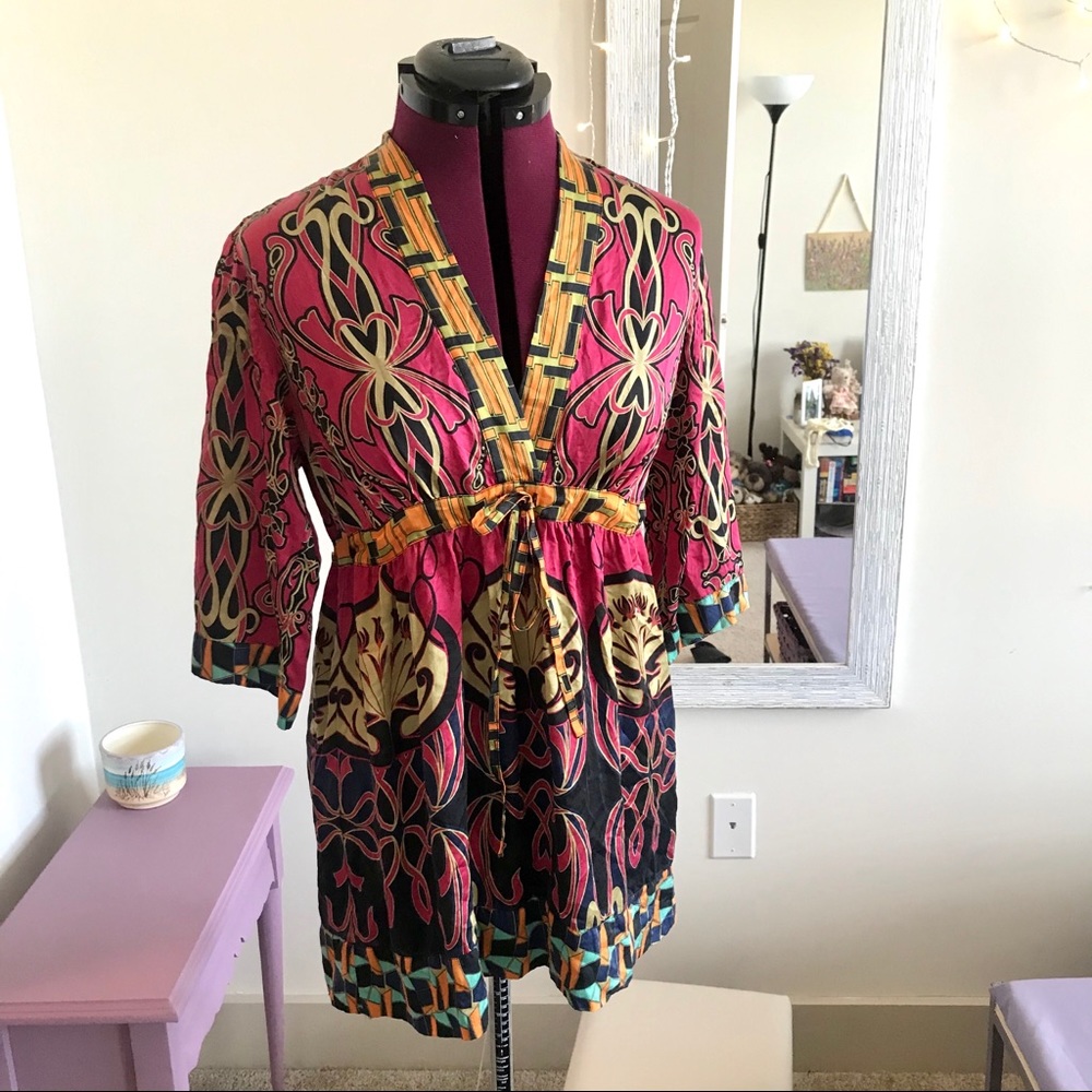 100%Silk tunic by CAbi.  Gorgeous Erte Art Deco pattern.  Lovely top.